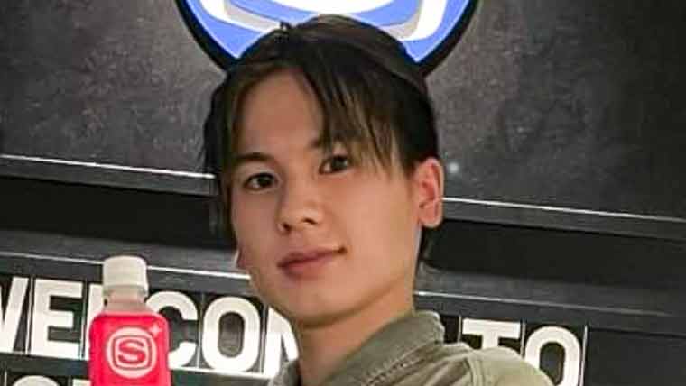 ラジオ番組出演時のマナトの髪型